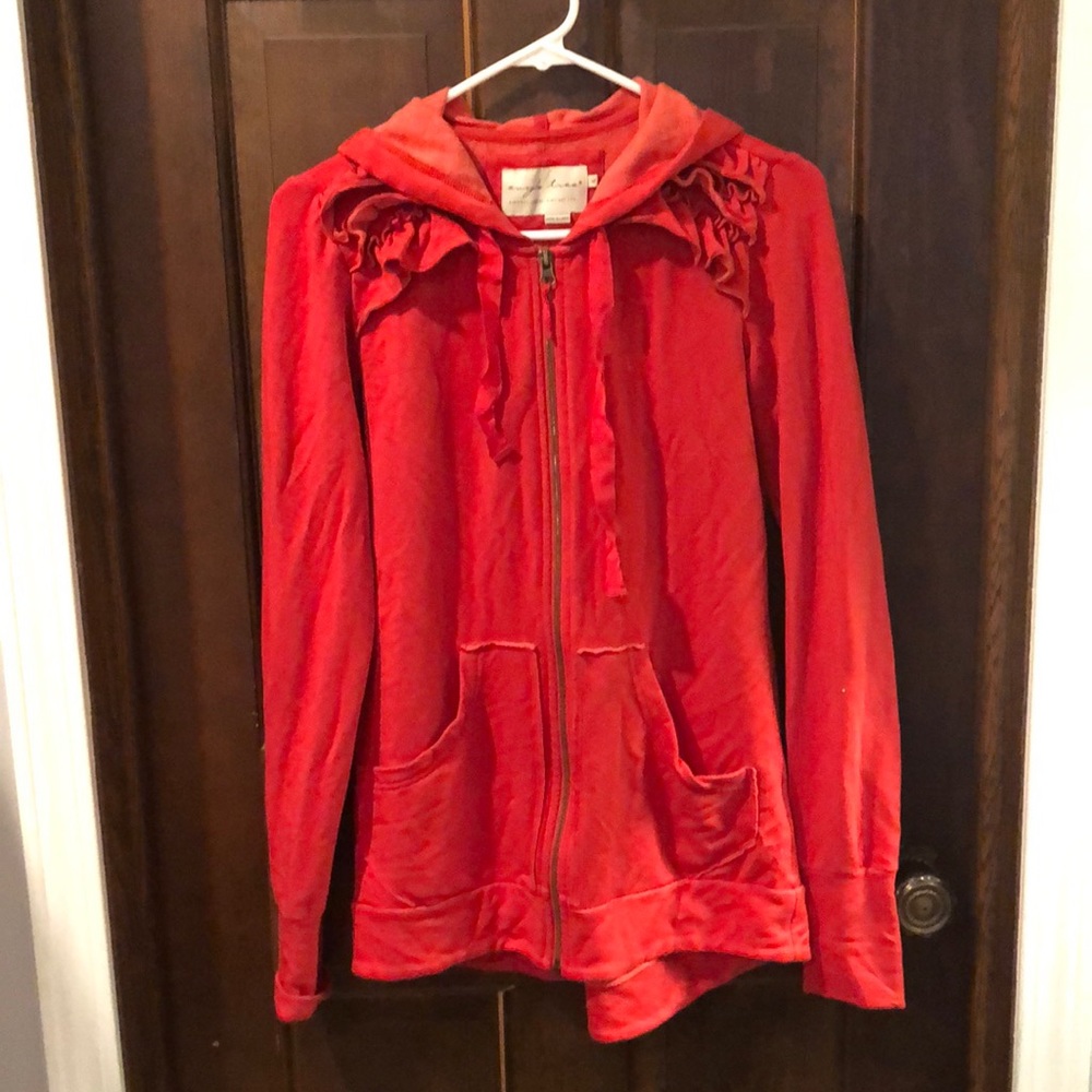 Evy’s Tree lipstick Reece Hoodie small